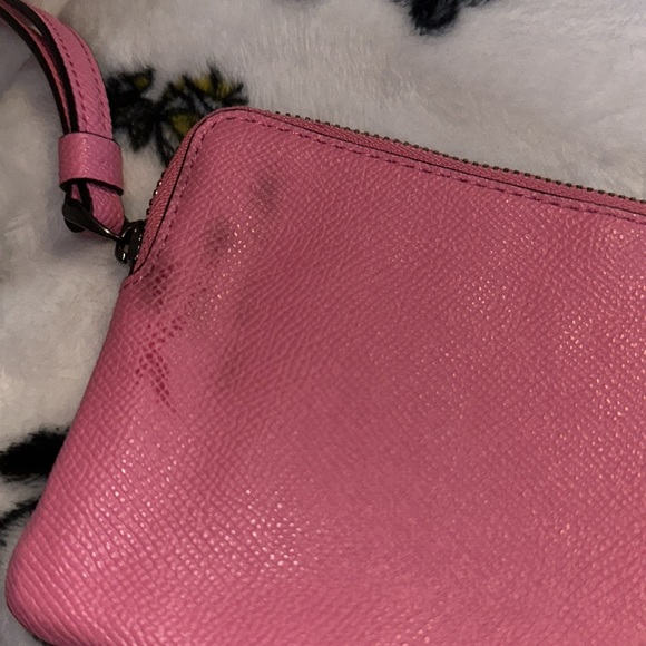 Neon pink coach wristlet - Picture 7 of 7